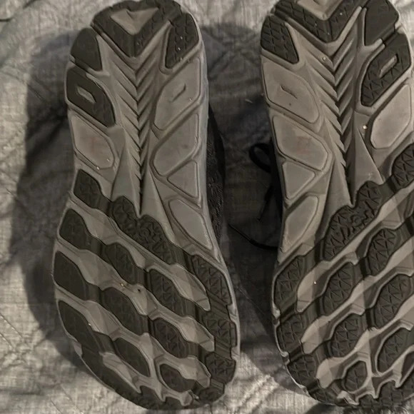 Women’s Hoka Clifton 8 Black/black Size 6.5 B - Picture 3 of 4